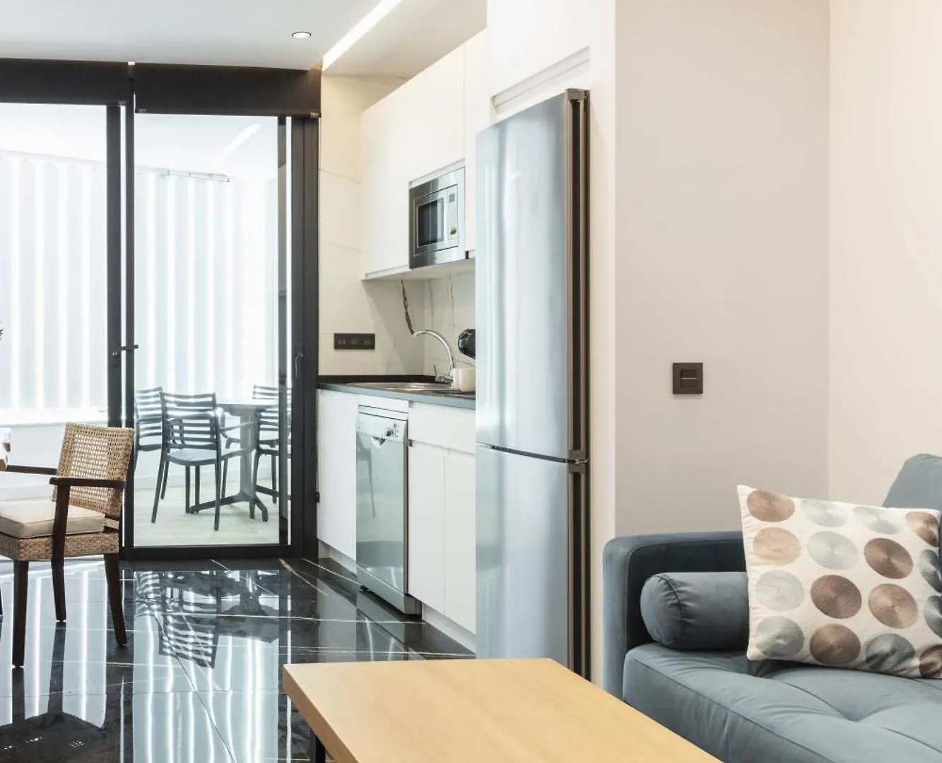 Un Acogedor Complejo Compuesto De 5 Apartamentos Barbate Lägenhet