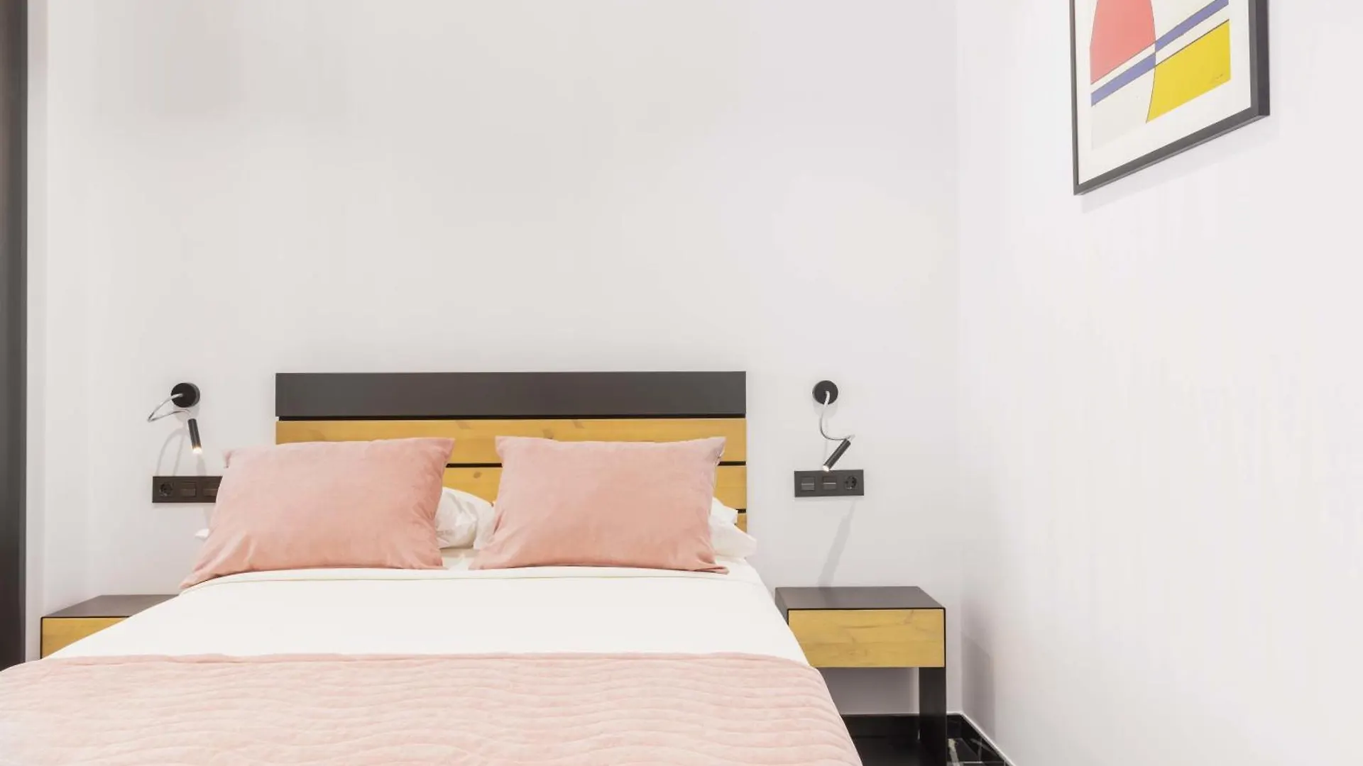 Un Acogedor Complejo Compuesto De 5 Apartamentos Barbate 0*,