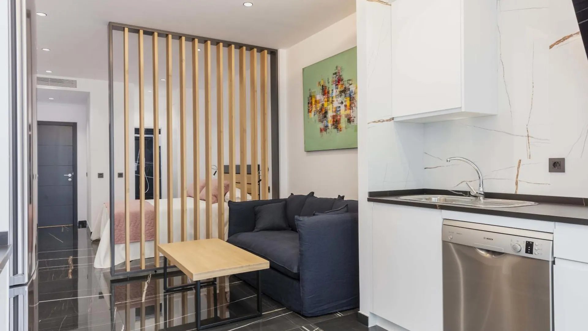 Un Acogedor Complejo Compuesto De 5 Apartamentos Barbate 0*,